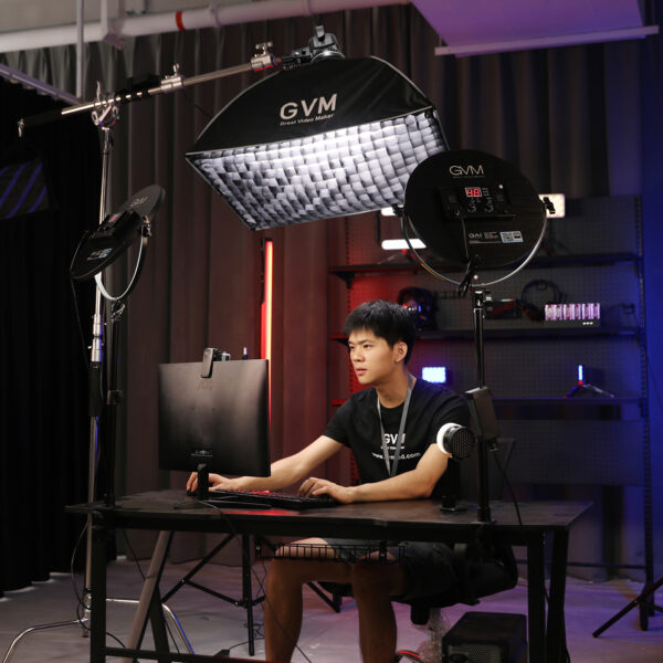 GVM Y60D256 Soft Light Bi-color And P80S-II Daylight With Softbox Kits - Image 6