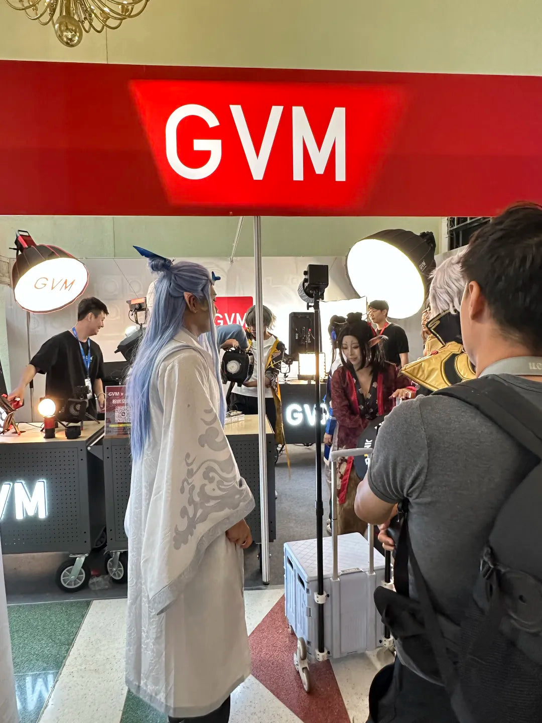 GVM’s Film Lighting Gear Wow at PE Beijing Innovation Focus 5 Professionals experiencing and consulting GVM's new film lighting products at a lively booth.