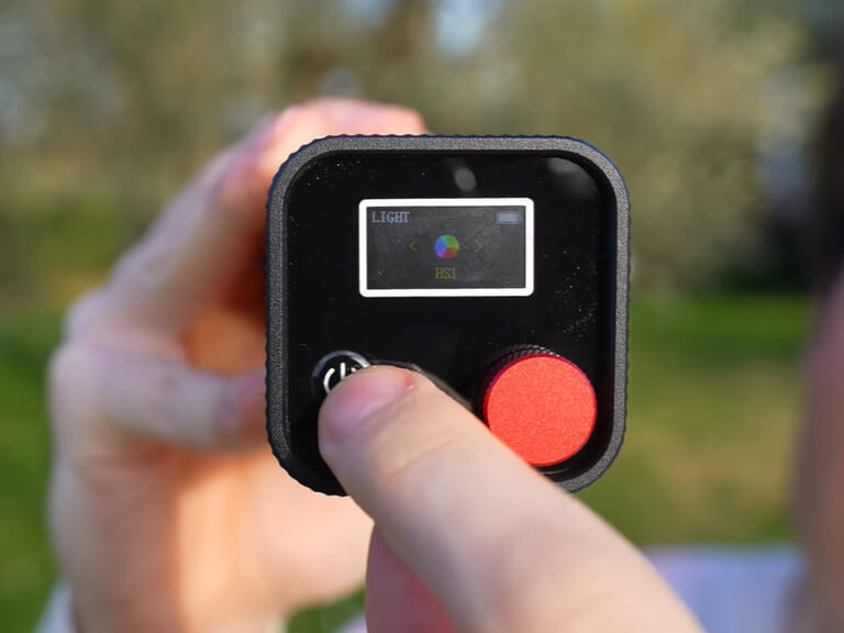 Portable LED Video Lights for Beginners: Everything You Need to Know 8 Beginner setting up a portable LED video light for the first time