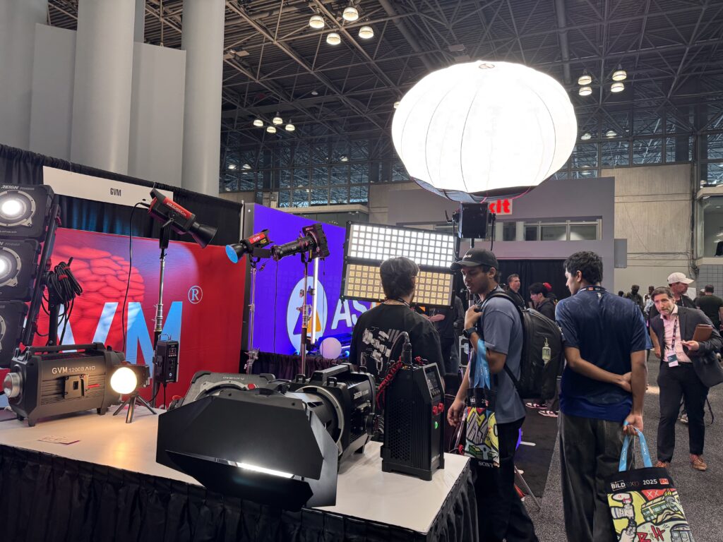 Beyond the Booth: GVM Unveils the Future of Lighting at BILD Expo 2025 8 The GVM AIO all-in-one series light, equipped with a softbox modifier, emits a bright and powerful beam at the GVM BILD Expo 2025 showcase.