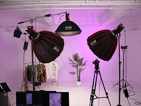 GVM PRO SD300C 300W High Power RGB&Bi-Color Monolight 17 PROSD300C场景3