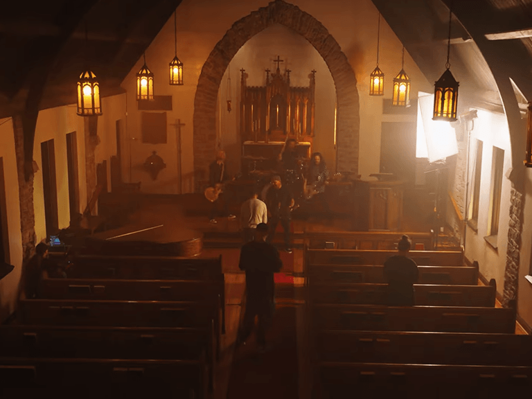 Best Lighting for Filmmaking 2026: GVM 1200B AIO Full Review 6 Setting up the GVM 1200B AIO on-location for high-end cinematic lighting for filmmaking.